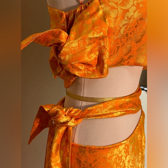 WAYF Brand Midi Dress - Picture 3 of 5